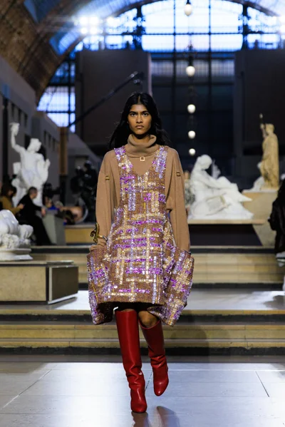 Look 12